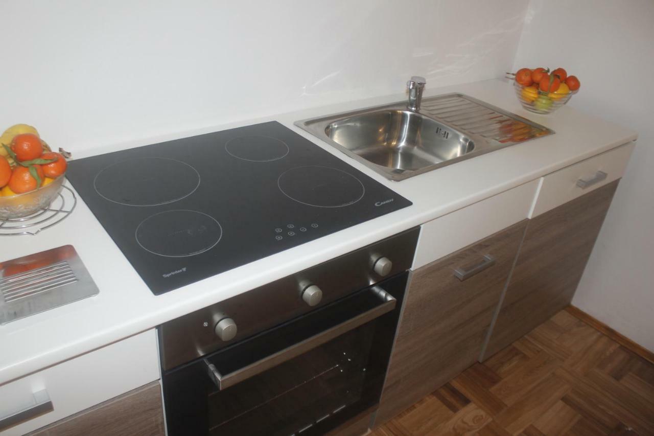 Apartman Jadranka Njivice Eksteriør billede