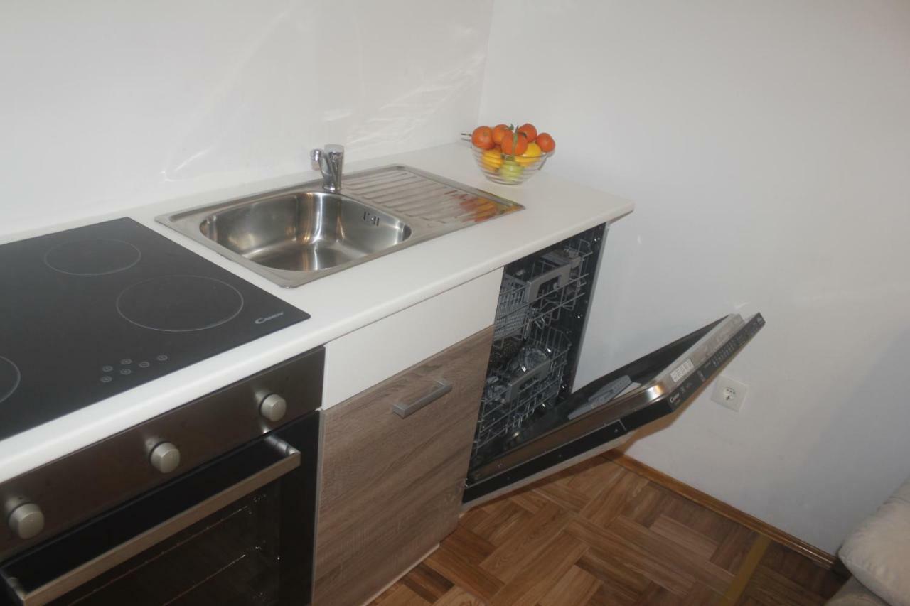 Apartman Jadranka Njivice Eksteriør billede